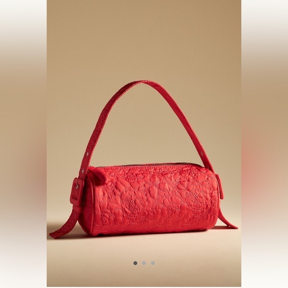 Anthropologie Handbags - New Anthropologie quilted barrel bag red floral quilt design shoulder cloth